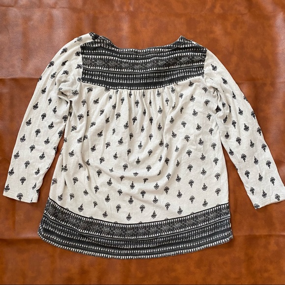Lucky Brand | Patterned Blouse with Button Detail | 3/4 Sleeves | XS - Picture 5 of 7